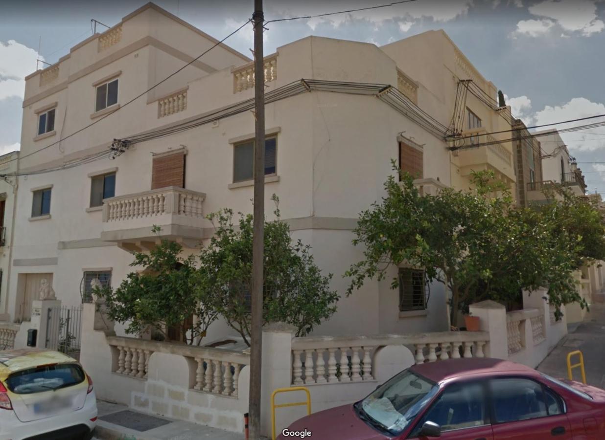 Corner Townhouse 1Km From University Msida Exterior foto